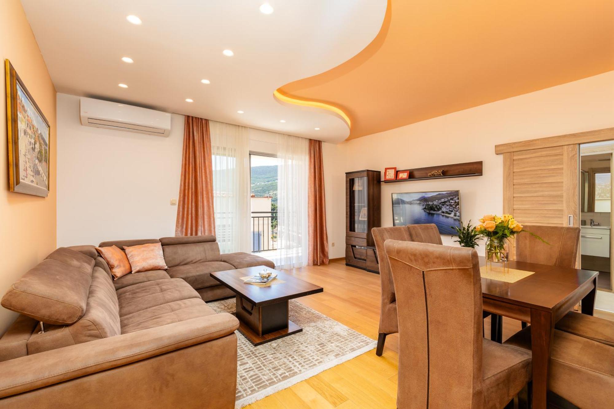 تْشيرسيك نوفي Apart Hotel M S Katunjanin المظهر الخارجي الصورة