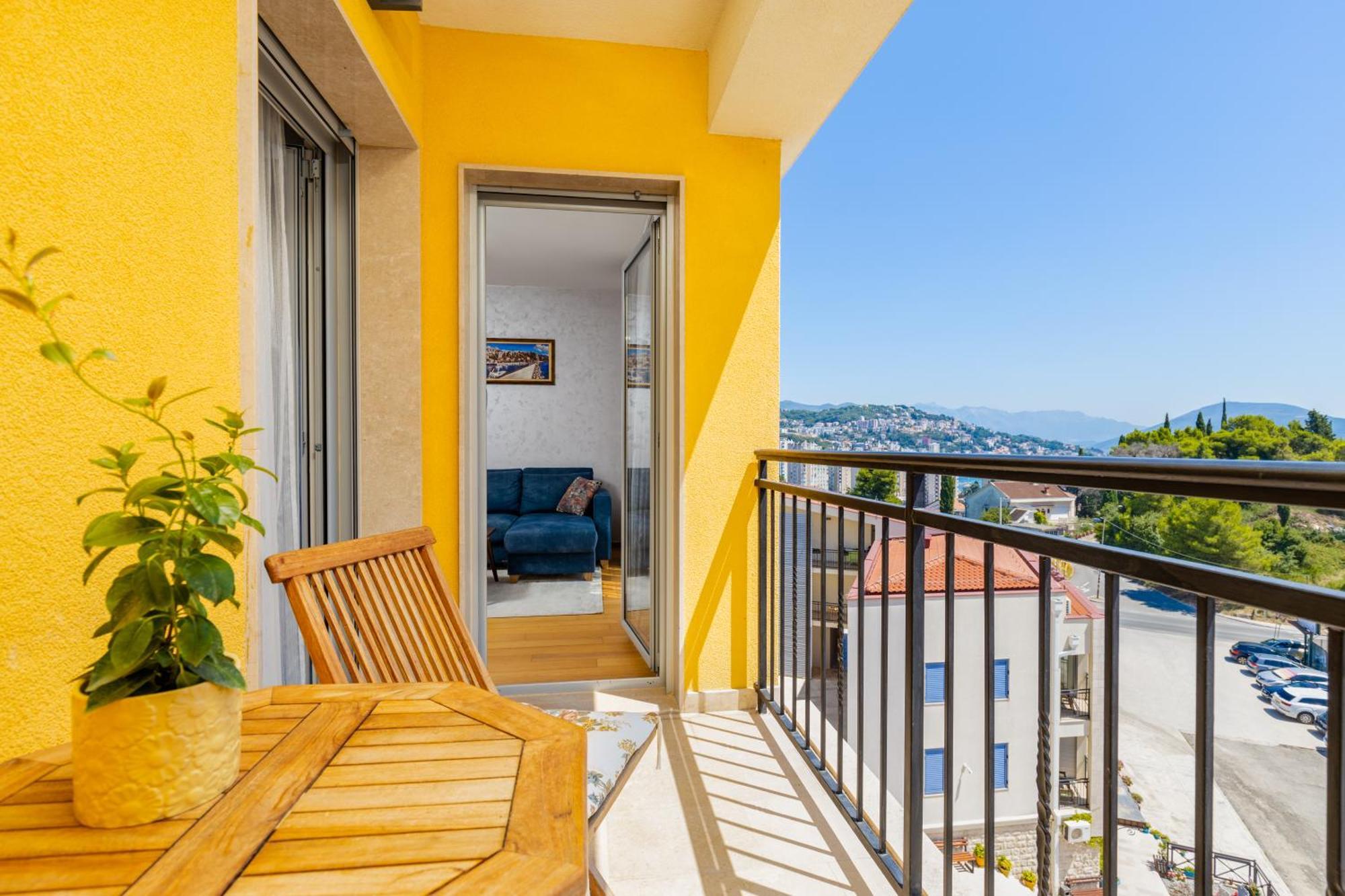تْشيرسيك نوفي Apart Hotel M S Katunjanin المظهر الخارجي الصورة