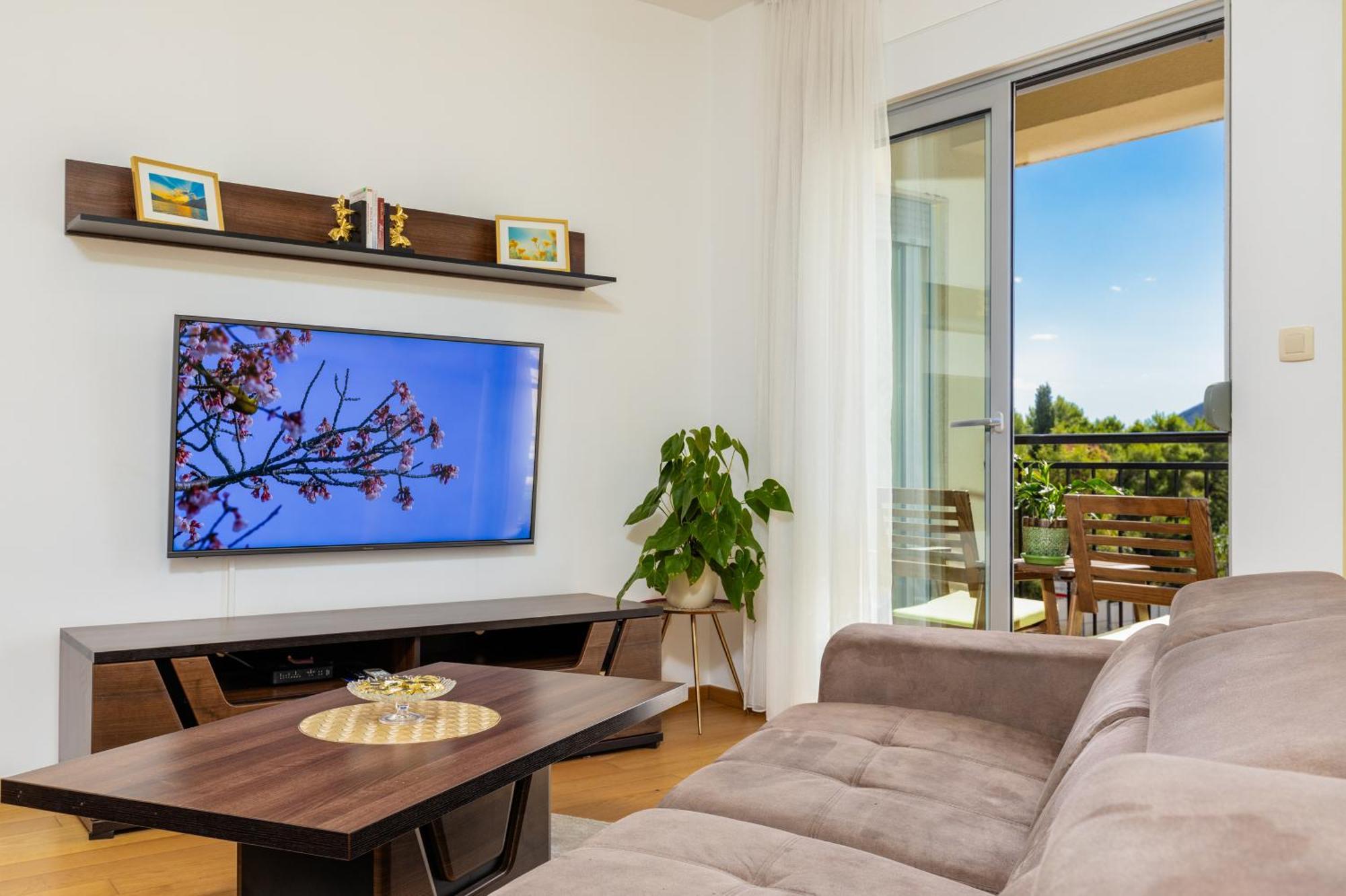 تْشيرسيك نوفي Apart Hotel M S Katunjanin المظهر الخارجي الصورة