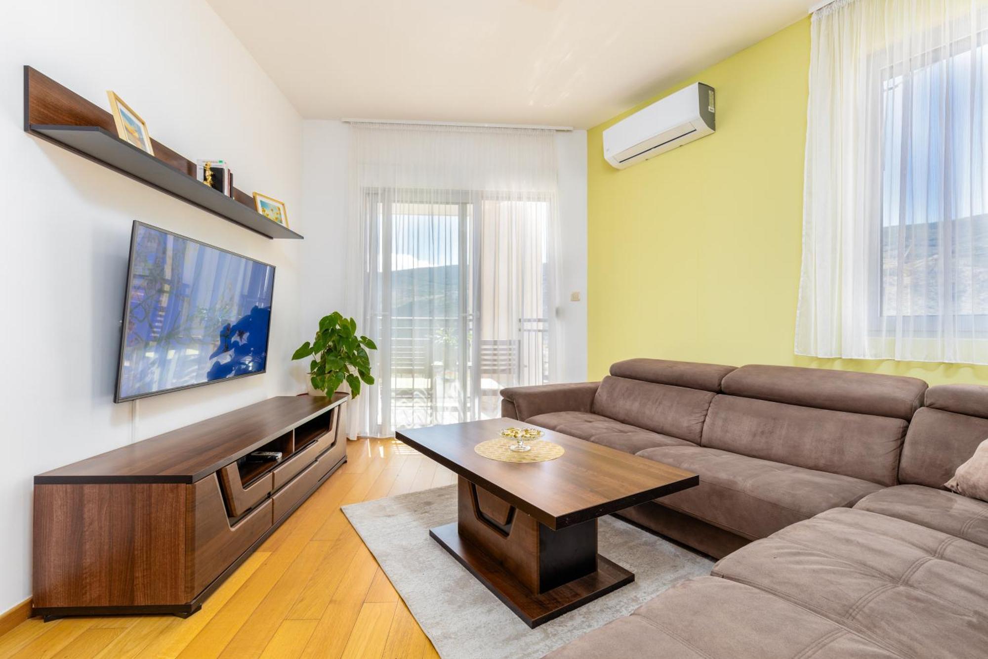 تْشيرسيك نوفي Apart Hotel M S Katunjanin المظهر الخارجي الصورة