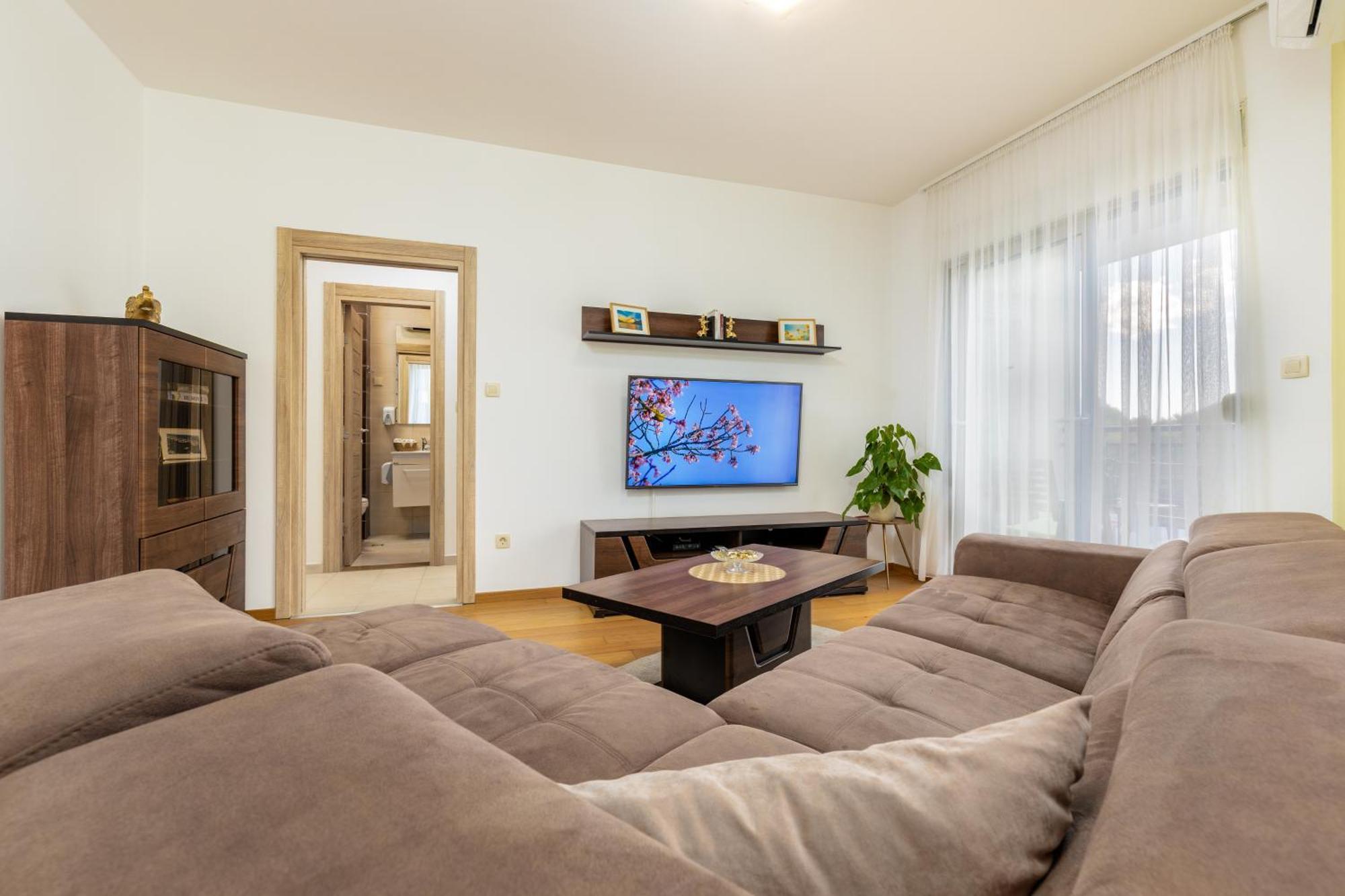 تْشيرسيك نوفي Apart Hotel M S Katunjanin المظهر الخارجي الصورة