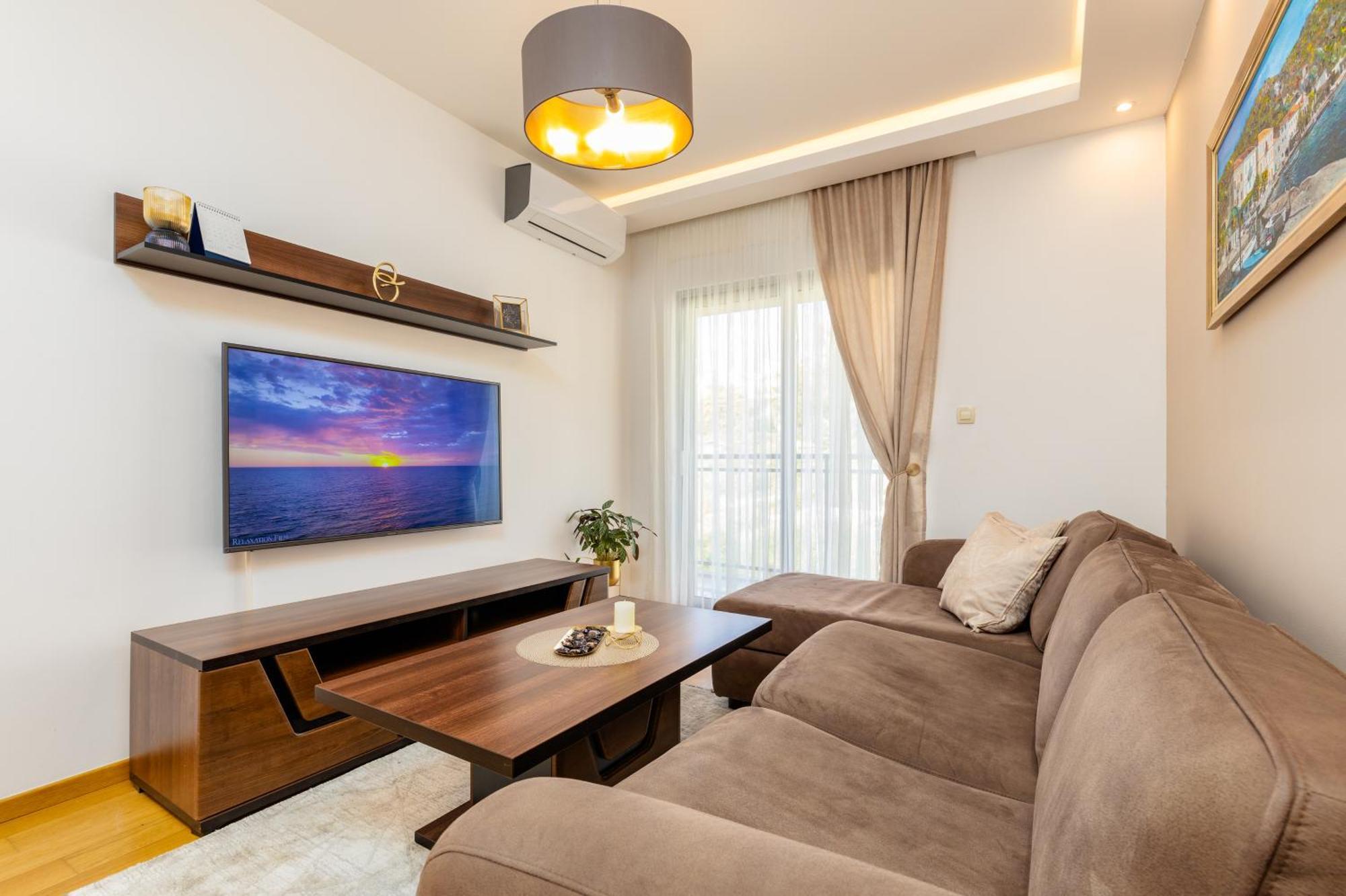تْشيرسيك نوفي Apart Hotel M S Katunjanin المظهر الخارجي الصورة