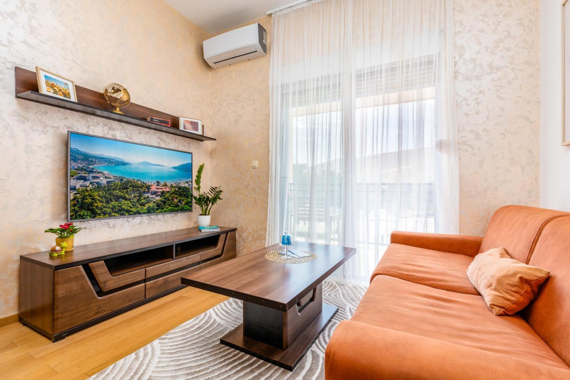 تْشيرسيك نوفي Apart Hotel M S Katunjanin المظهر الخارجي الصورة