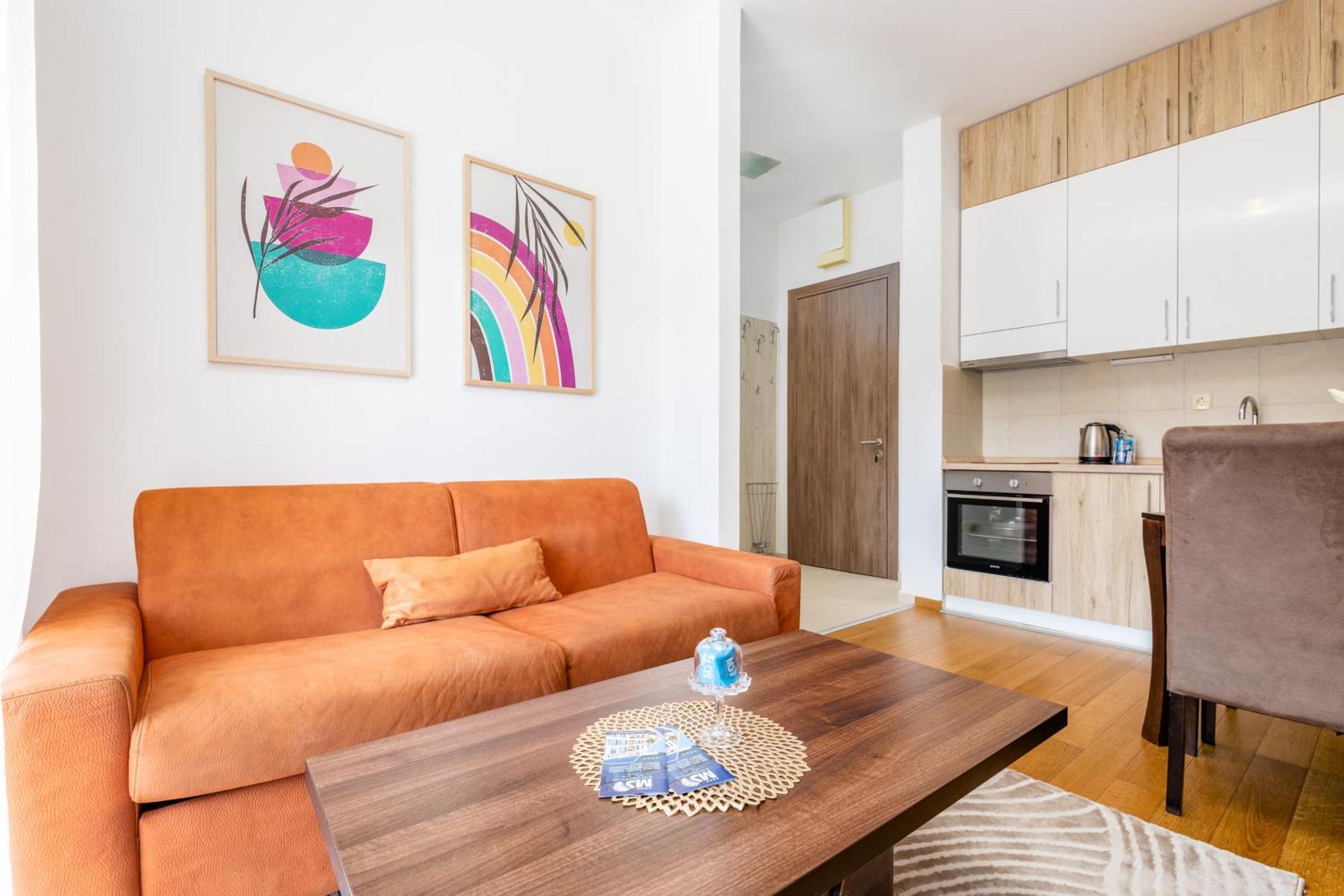 تْشيرسيك نوفي Apart Hotel M S Katunjanin المظهر الخارجي الصورة