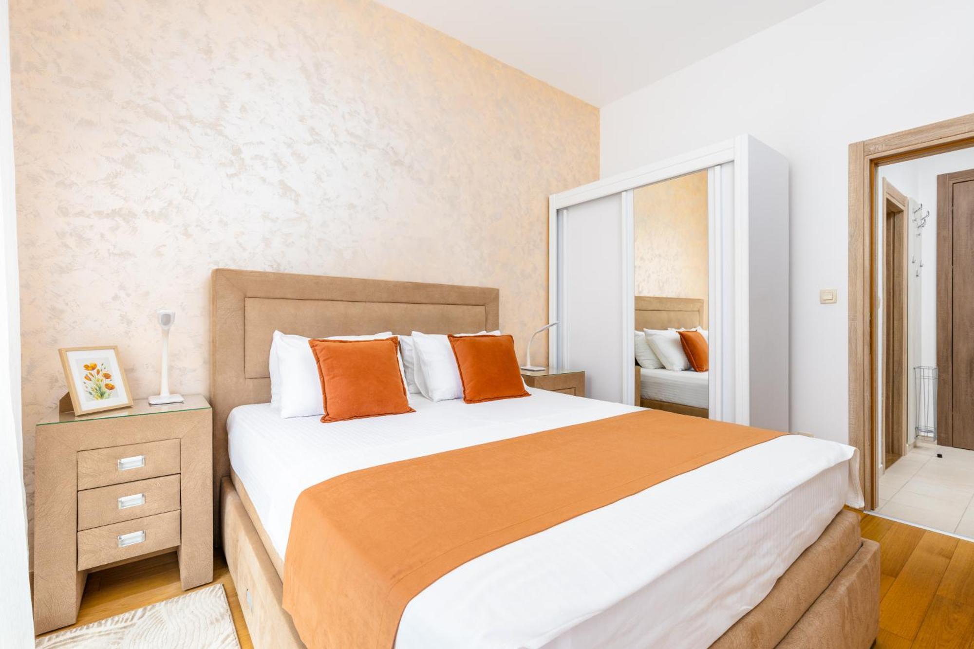 تْشيرسيك نوفي Apart Hotel M S Katunjanin المظهر الخارجي الصورة